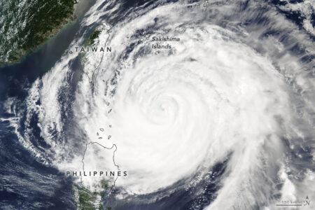2023/05/typhoonmawar_amo_2023150.jpg