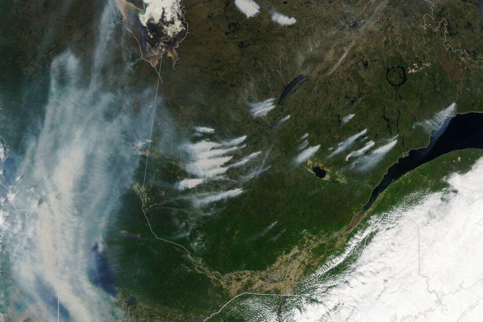 Forest fires rage in Quebec