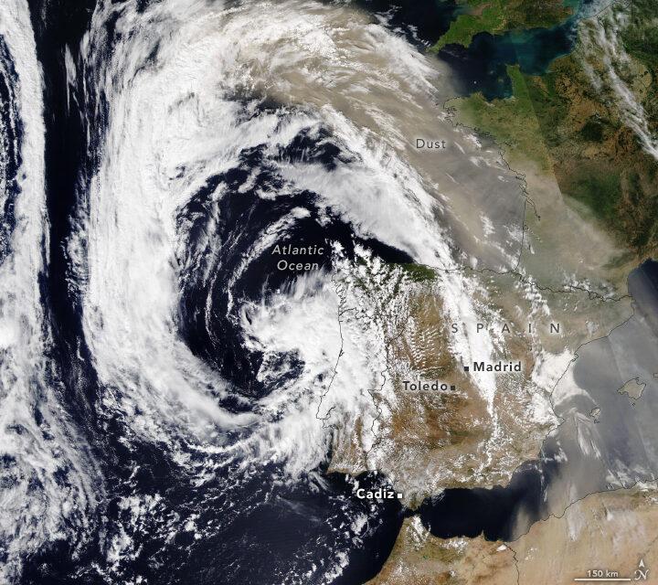 Torrential rainfall causes deadly flooding in Spain