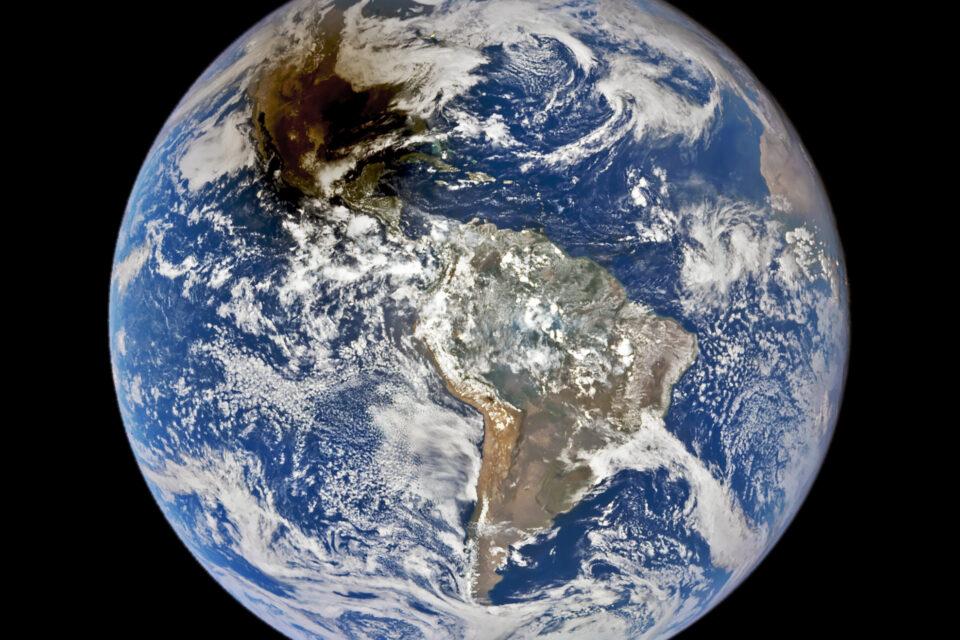 Annular solar eclipse casts a shadow over North America