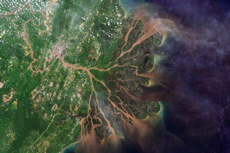Mahakam-River.jpg