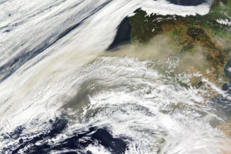 2024/03/Saharan-dust.jpg