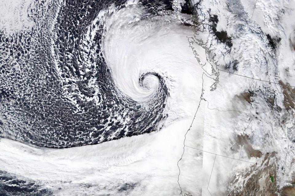 Bomb cyclone rapidly intensified in the Pacific Northwest