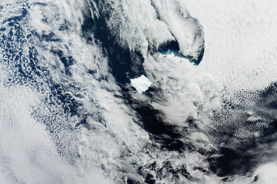 Satellite captures a glimpse of the world's largest iceberg