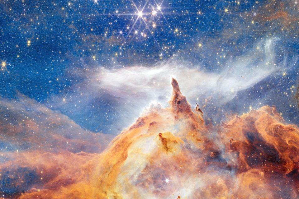 Sparkling stellar nursery in the Lobster Nebula